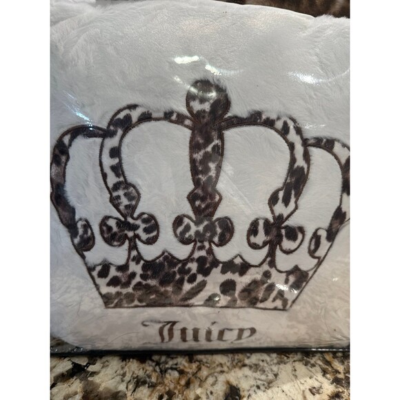 Juicy Couture Brown Leopard Comforter Set, 4 piece Faux Fur Bed Set, Queen - Picture 5 of 5
